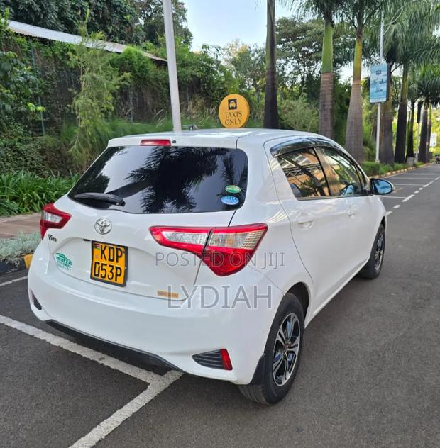 Toyota Vitz 2016 White