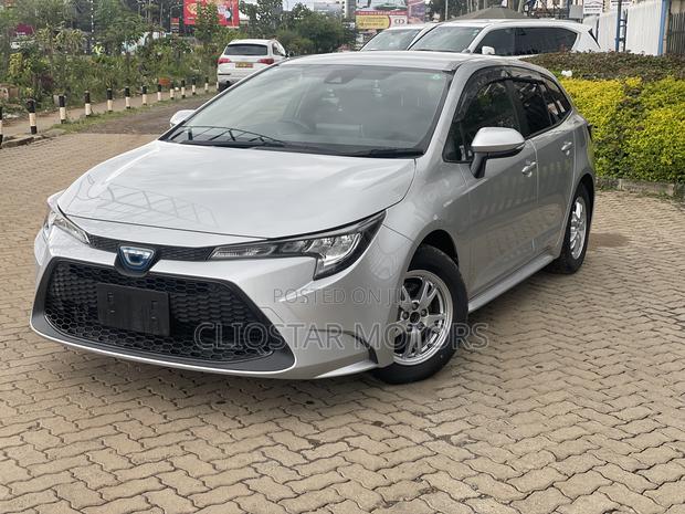 Toyota Corolla LE (1.8L 4cyl 2A) 2019 Silver