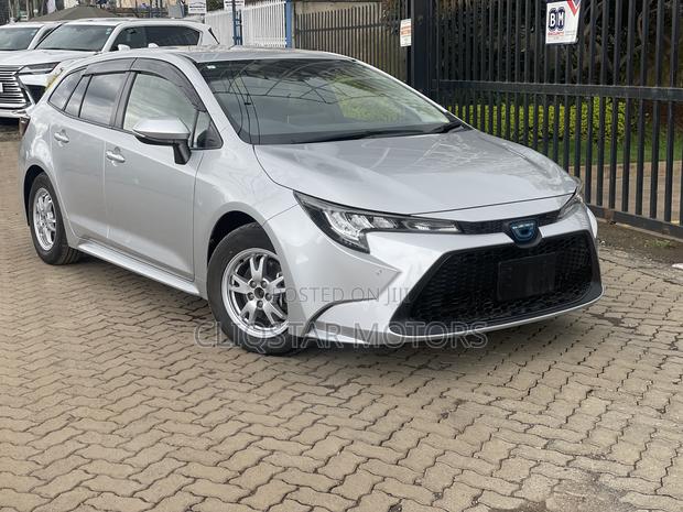 Toyota Corolla LE (1.8L 4cyl 2A) 2019 Silver