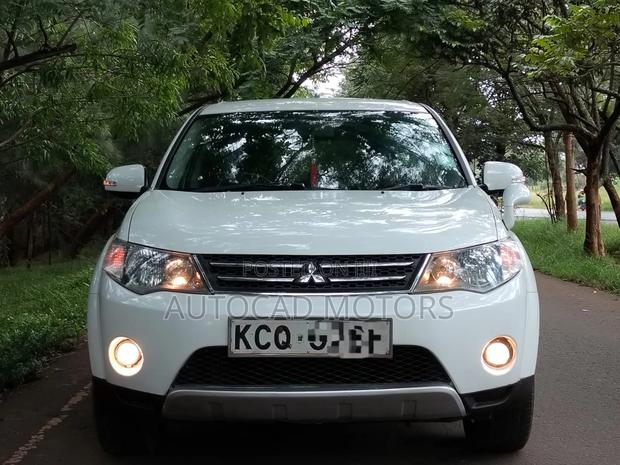 Mitsubishi Outlander 2011 Pearl