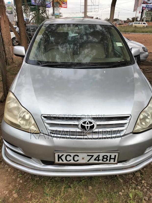 Toyota Gaia 2008 Silver