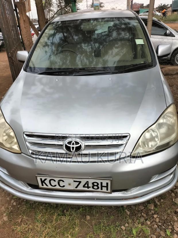 Toyota Gaia 2008 Silver