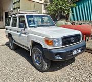Toyota Land Cruiser 2015 White for sale