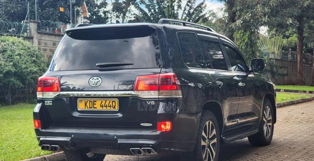 Toyota Land Cruiser 2016 Black