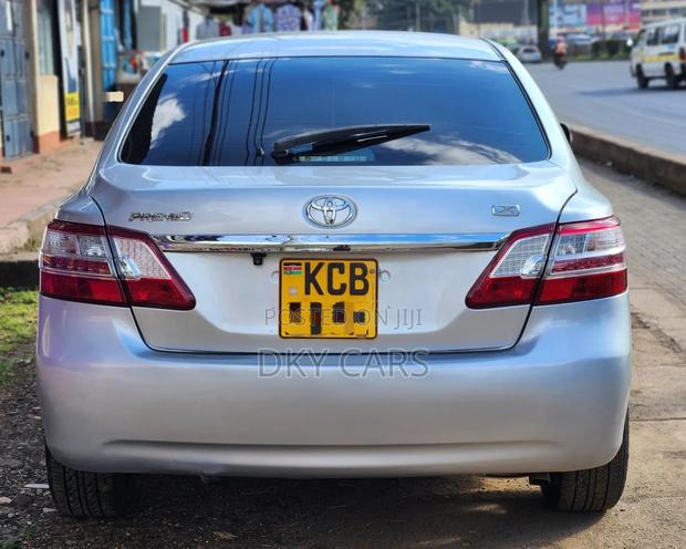Toyota Premio 2010 Silver