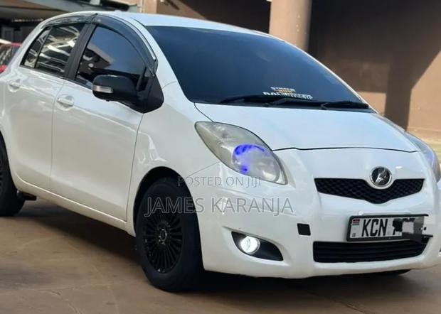 Toyota Vitz 2010 White