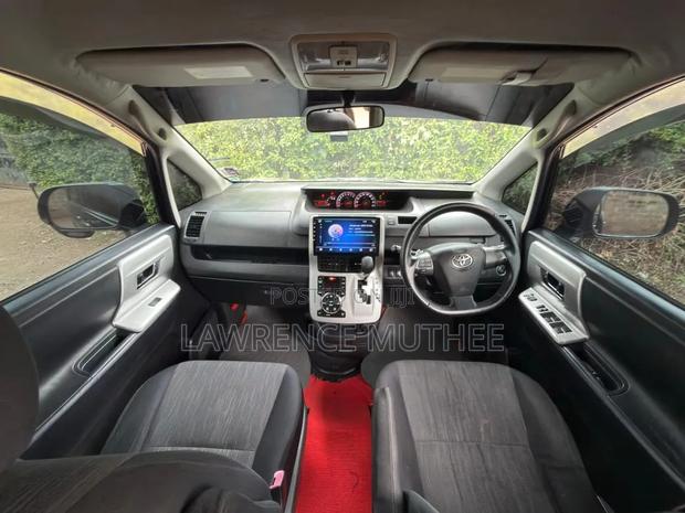 Toyota Voxy 2012 Burgundy