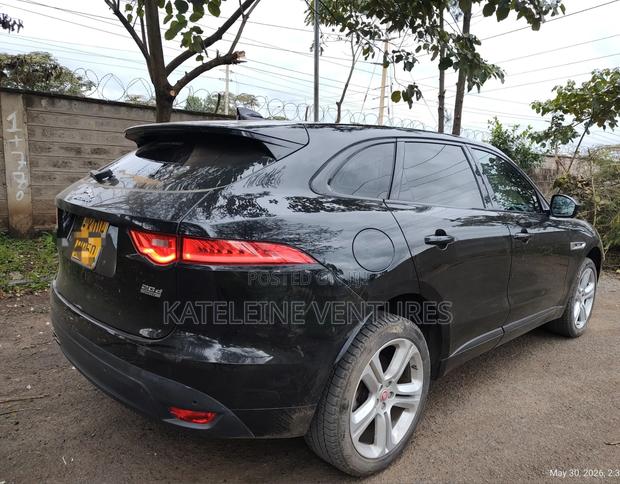 Jaguar F-Pace 2018 Black