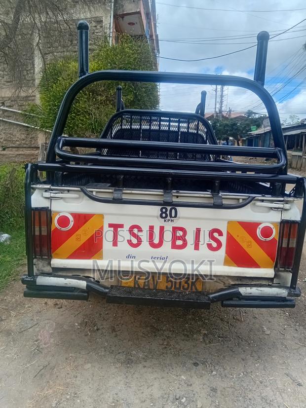 Mitsubishi L200 2005 White