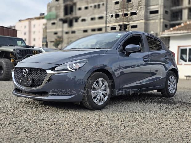 Mazda 2 2019 Gray