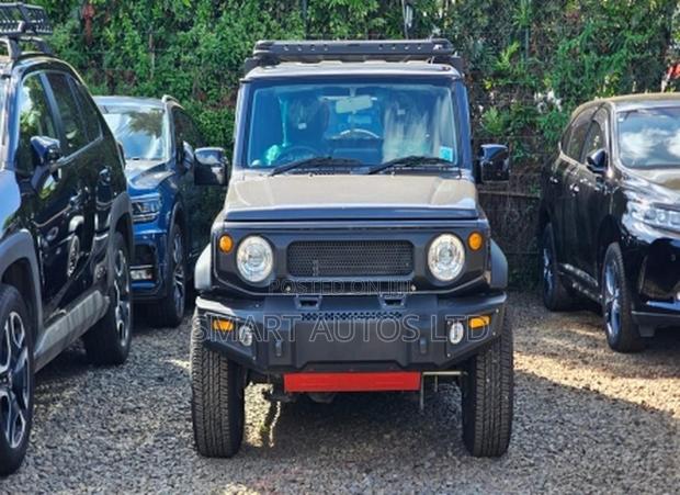 Suzuki Jimny 2025