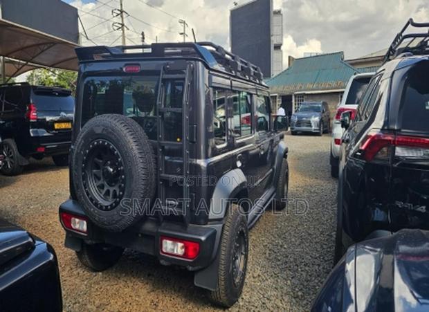 Suzuki Jimny 2025