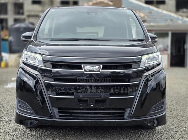 Toyota Noah 2.0 FWD (8 Seater) 2019 Black