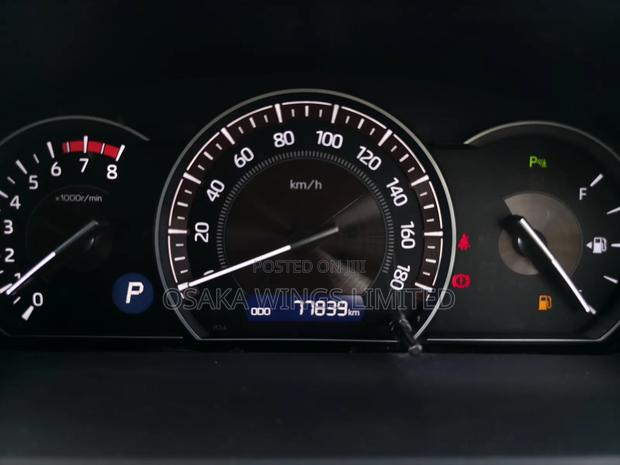 Toyota Esquire 2.0 FWD (8 seater) 2019 Blue