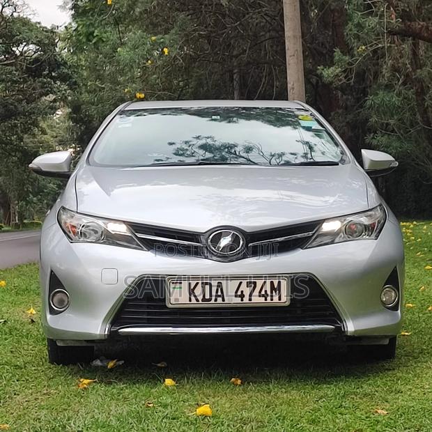 Toyota Auris 2013 Gray