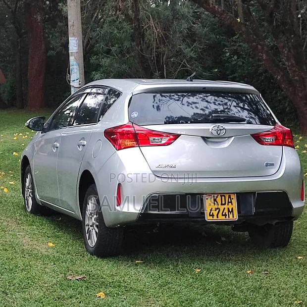 Toyota Auris 2013 Gray