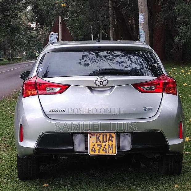 Toyota Auris 2013 Gray