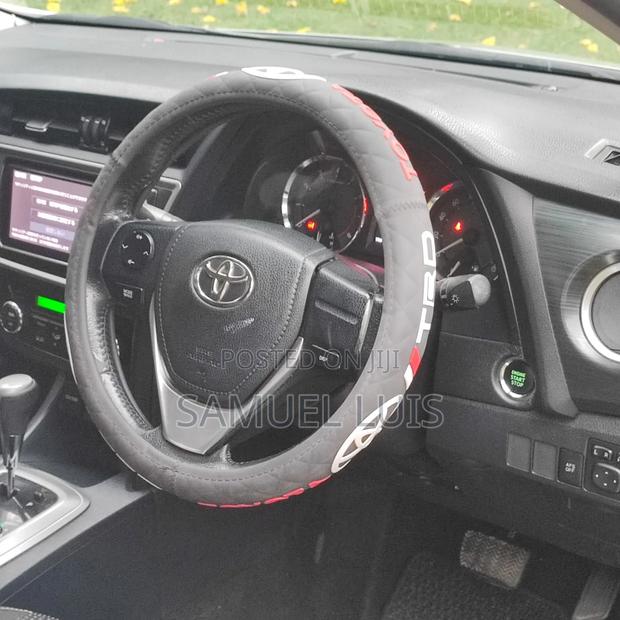 Toyota Auris 2013 Gray