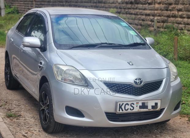 Toyota Belta 2013 Silver