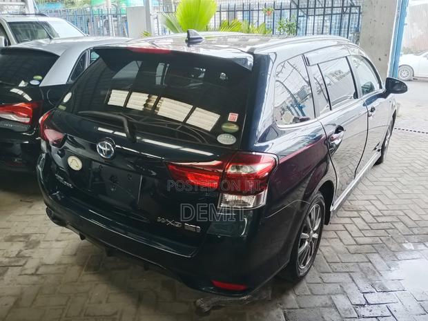 Toyota Corolla Fielder 1.5 Hybrid FWD 2019 Matt Black