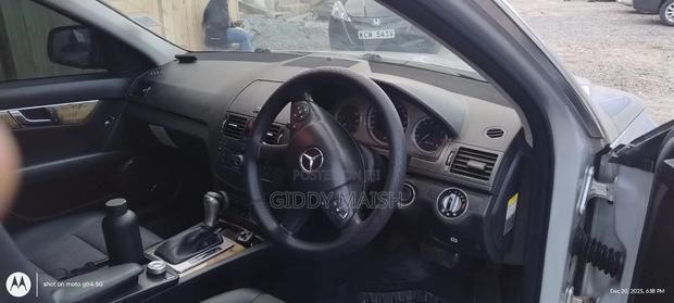 Mercedes-Benz C200 2009 Silver