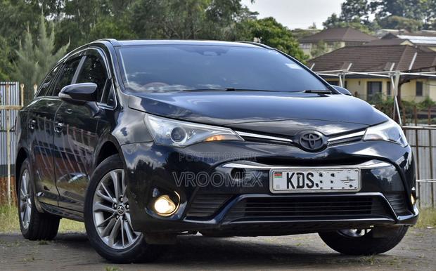 Toyota Avensis 2017 Black