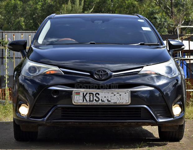 Toyota Avensis 2017 Black