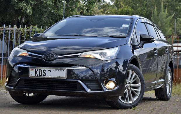 Toyota Avensis 2017 Black