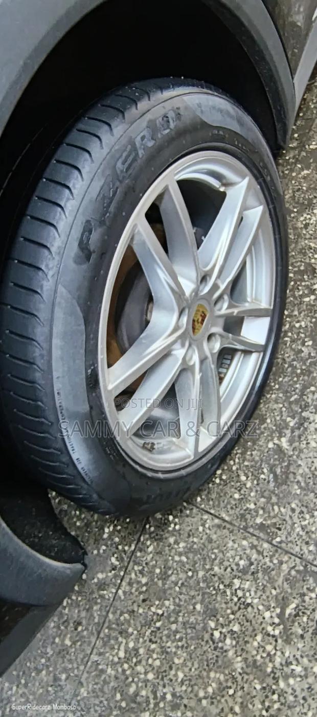 Porsche Cayenne 2019 Black