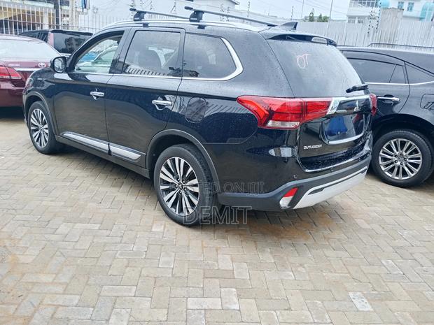 Mitsubishi Outlander ES S-AWC 2020 Black