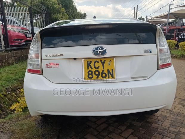 Toyota Prius 2012 White