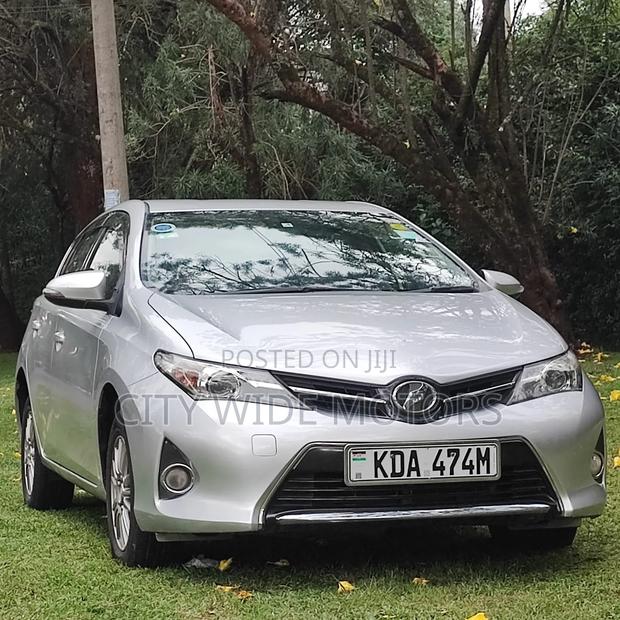 Toyota Auris 2013 Silver