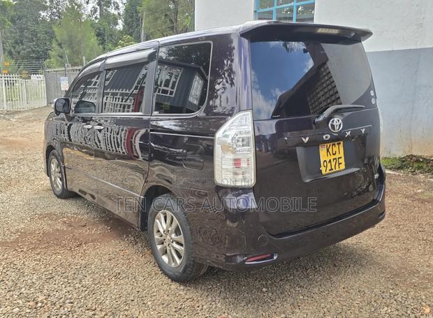 Toyota Voxy 2012 Black