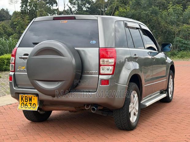 Suzuki Escudo 2005 Green