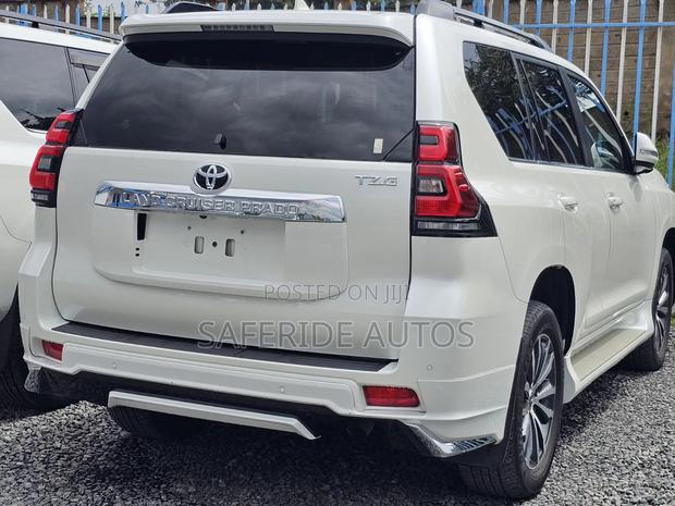 Toyota Land Cruiser Prado 2021 Pearl