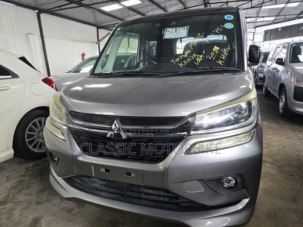 Mitsubishi SpaceWagon 2019 Gray