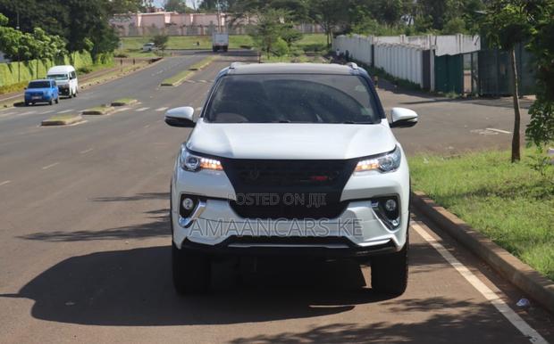 Toyota Fortuner 2.8 D AWD 2018 Pearl