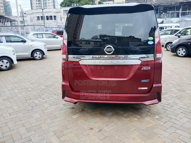 Nissan Serena 2019 Red