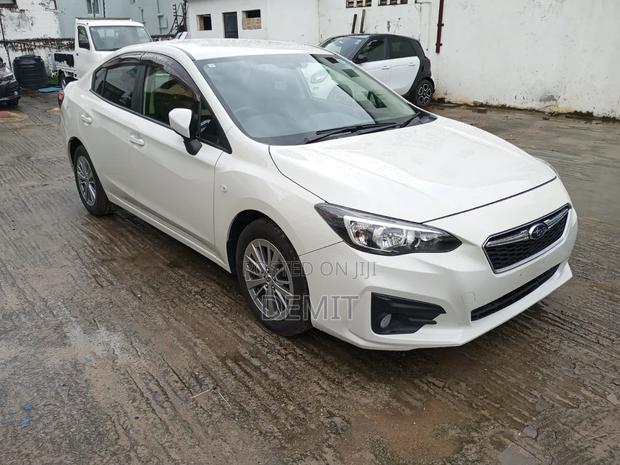 Subaru Legacy 2.5i AWD 2019 White