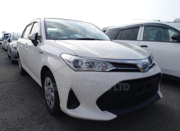 Toyota Axio 1.5 Hybrid 2WD 2019 White