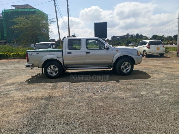 Nissan Navara 2004 Silver