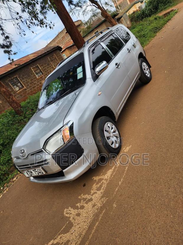 Toyota Succeed SV Premium 2016 Silver