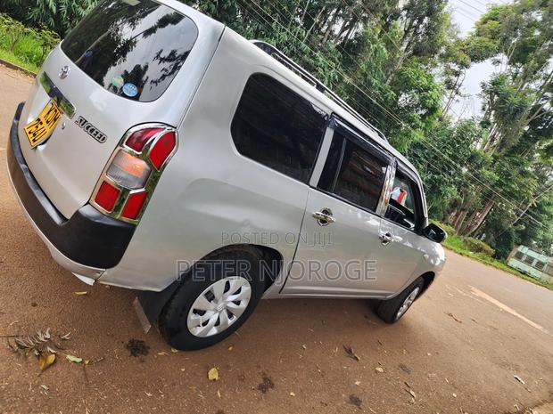 Toyota Succeed SV Premium 2016 Silver