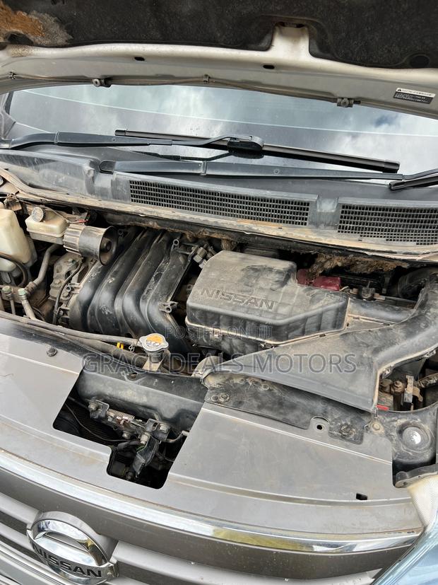 Nissan Serena 2013 Silver
