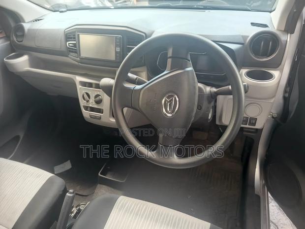 Toyota Mirai Base 2019 Silver