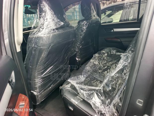 Toyota Hilux 2019 Black