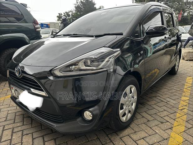 Toyota Sienta 2018 Black