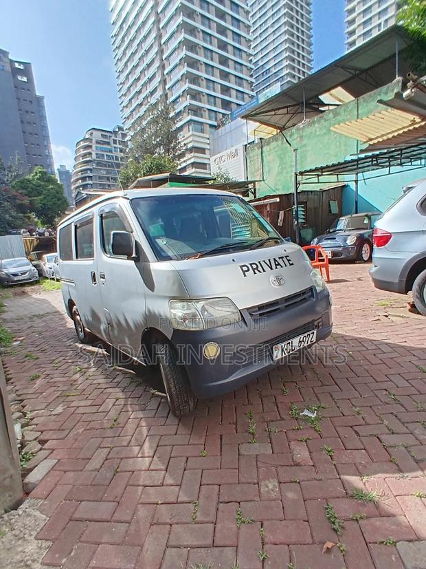 Toyota TownAce 2010 Silver