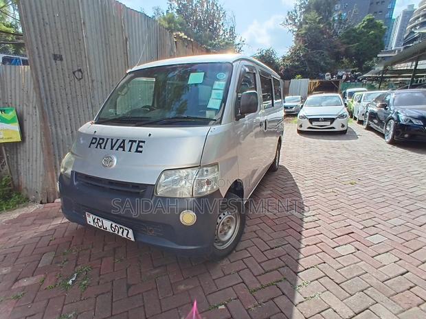 Toyota TownAce 2010 Silver