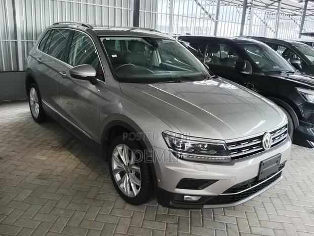 Volkswagen Tiguan 2018 Gold